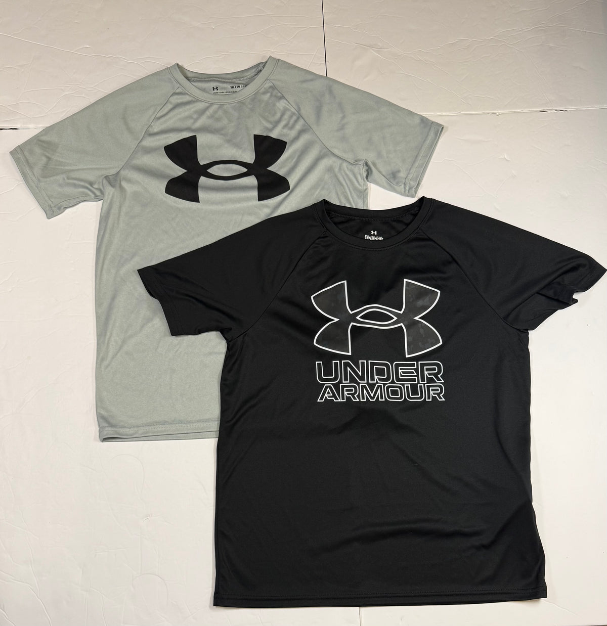 #141 Boys Medium 10-12 Under Armour Gray and Black Bundle