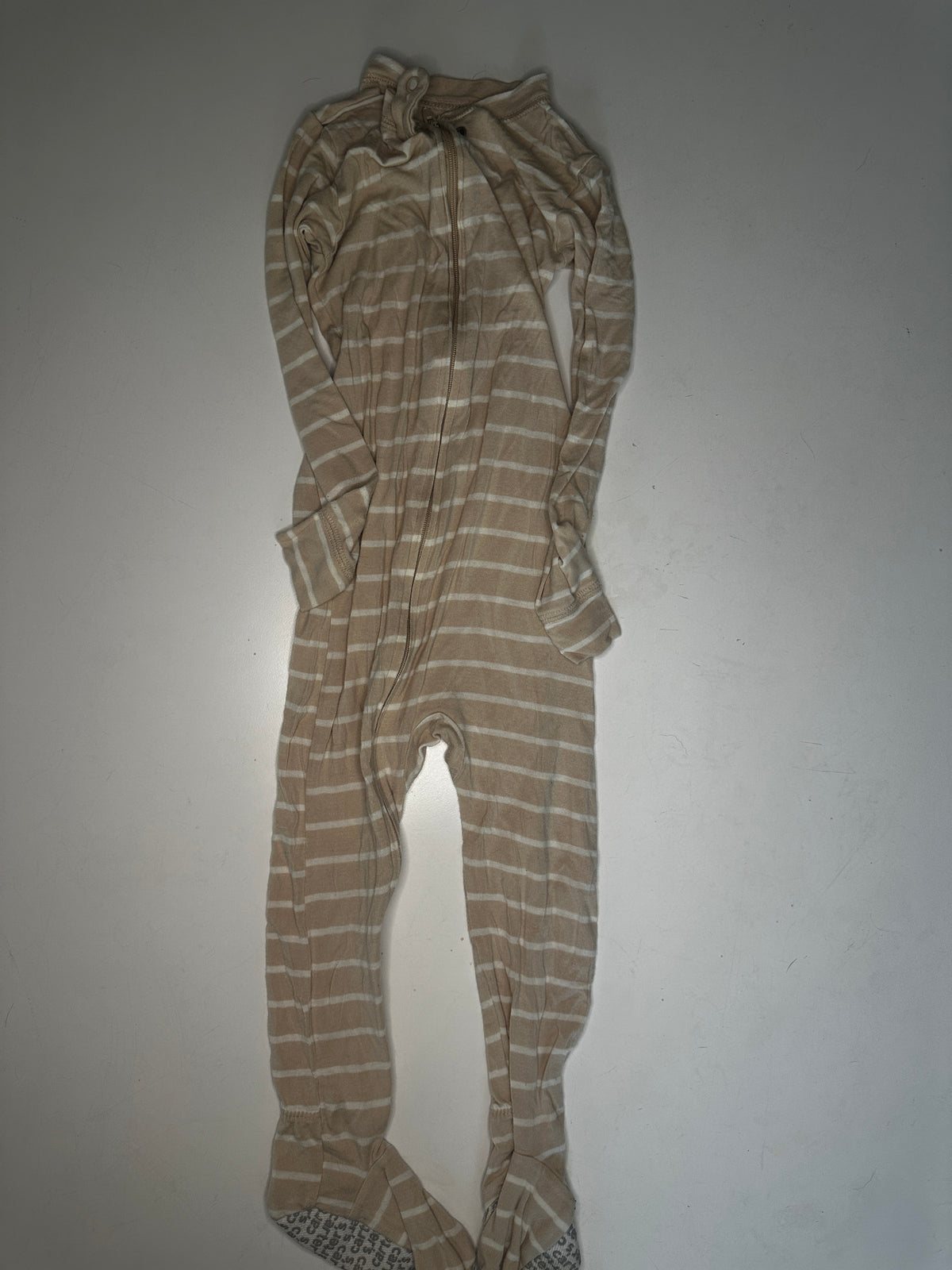 Seller #40 Carter's footie pajamas size 2T