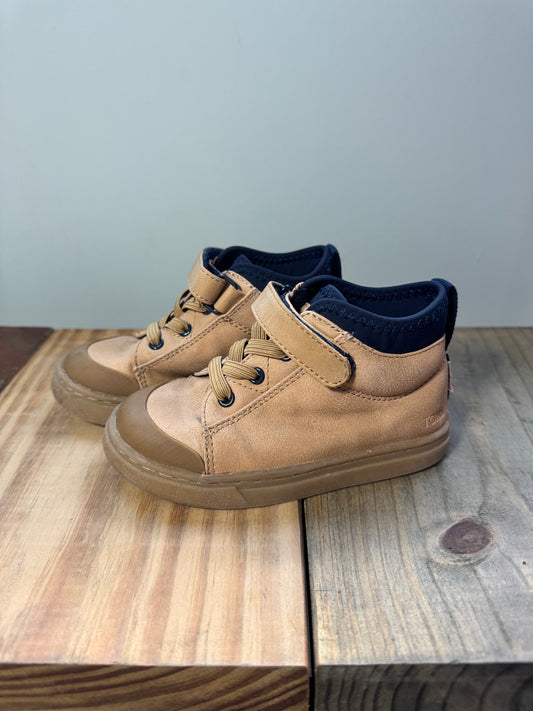 Seller #84 | VGUC Toddler Toms Sneakers Size 8