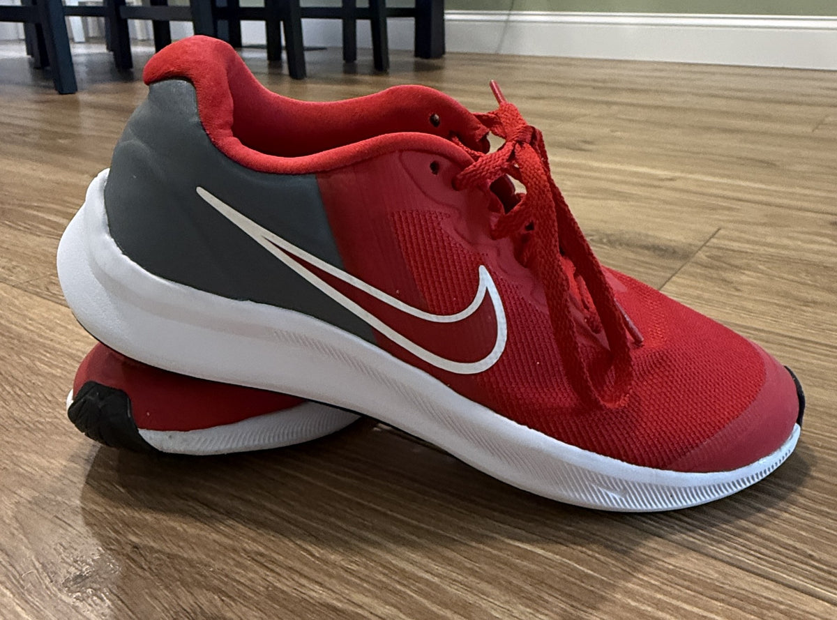 Seller #100 Boys Size 5 Nike StarRunner Red/Gray Athletic Shoes