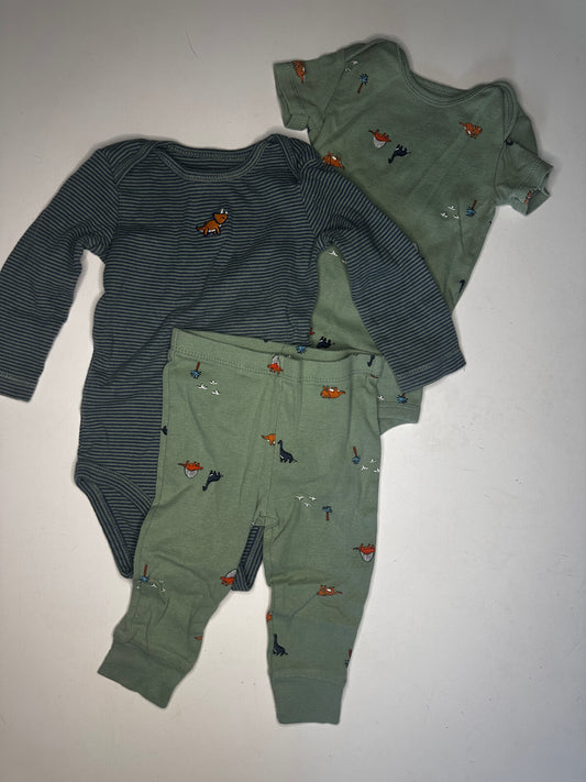 Seller #40 baby boy outfit bundle size 9 month