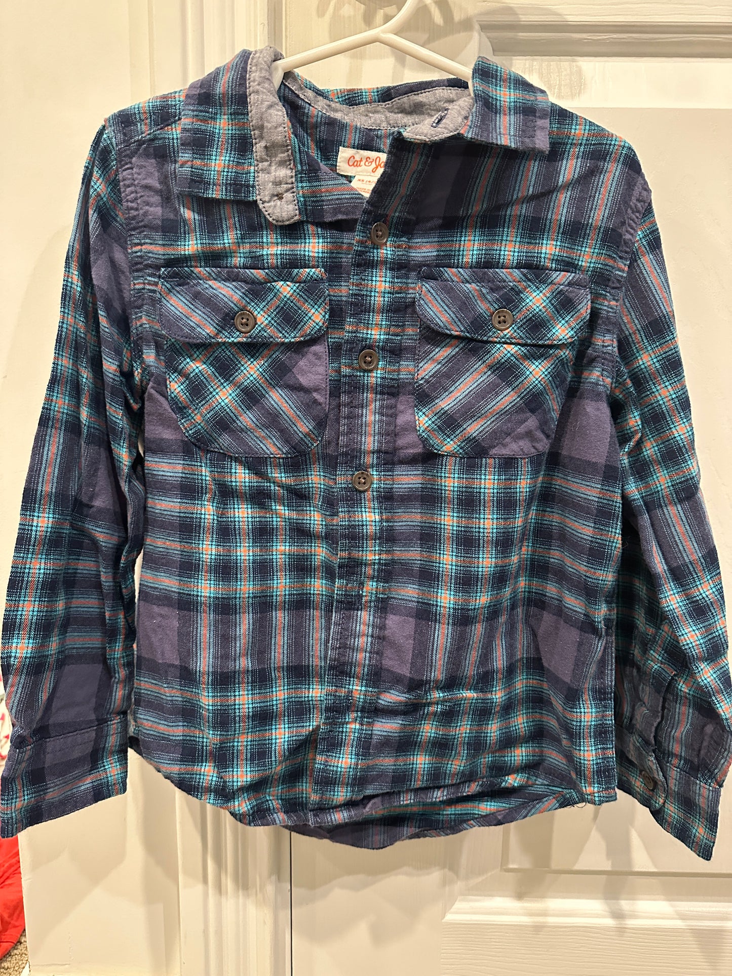 #43 cat & jack size XS 4/5 button up