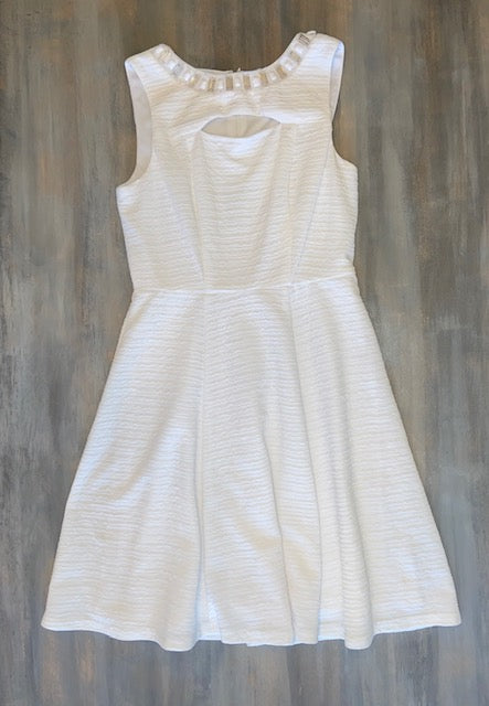 Women's size 4 white dress. Worn 1x