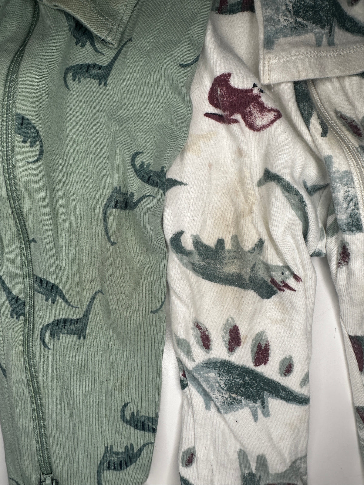 Seller #40 dinosaur sleeper bundle size 9 month