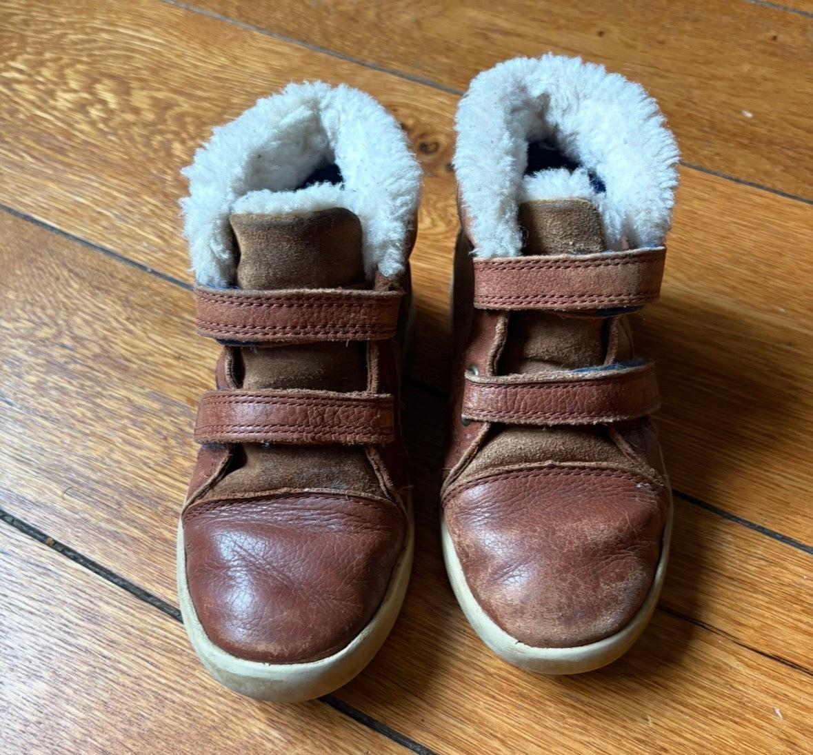 #22 Boy ugg boots size 11