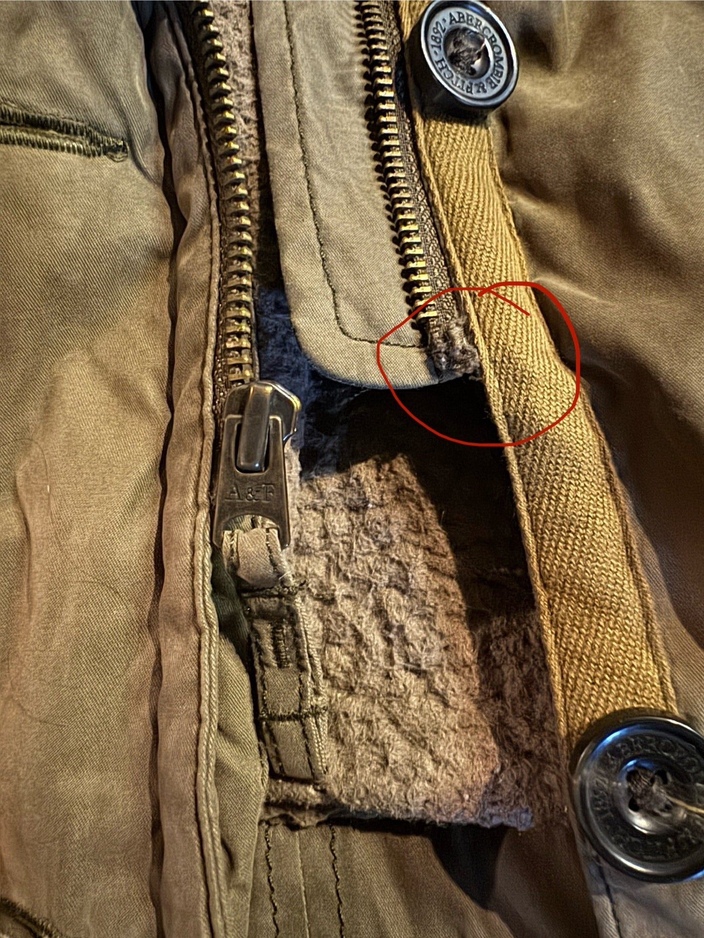 #28 REDUCED Womens Abercrombie Sherpa Lined Faux Fur Hooded Winter Jacket Size X-Small