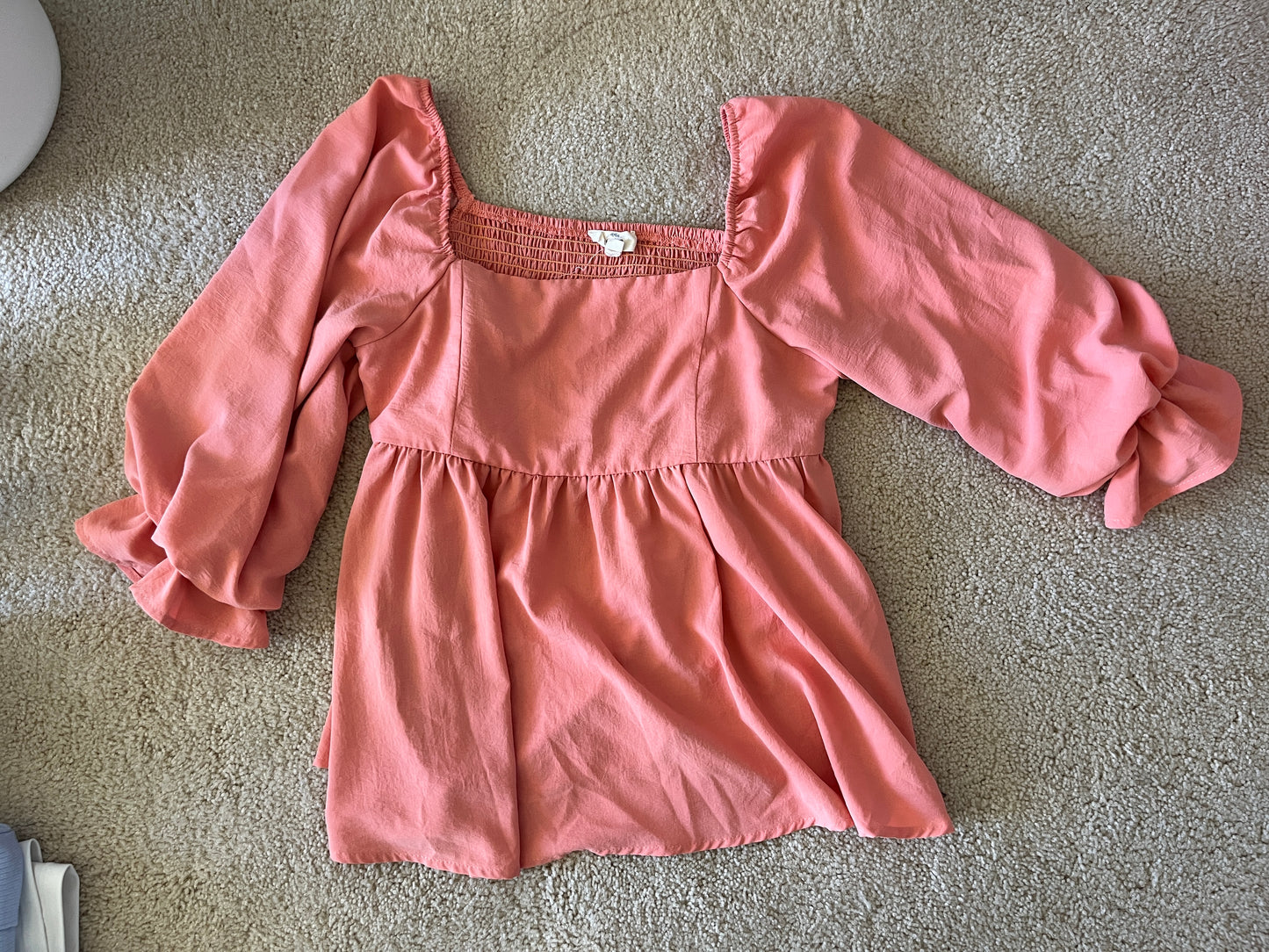 LN Coral loose fit top size M