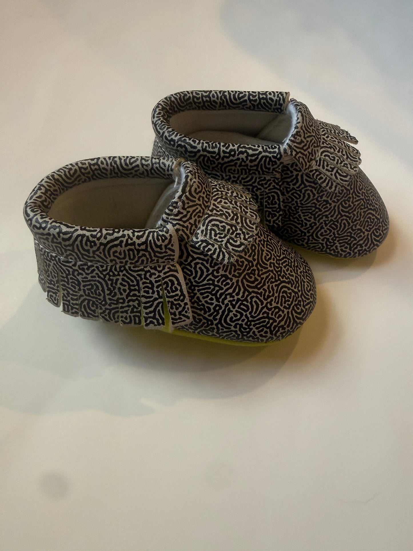 #116 Sweet n Swag baby moccasins girls size 2
