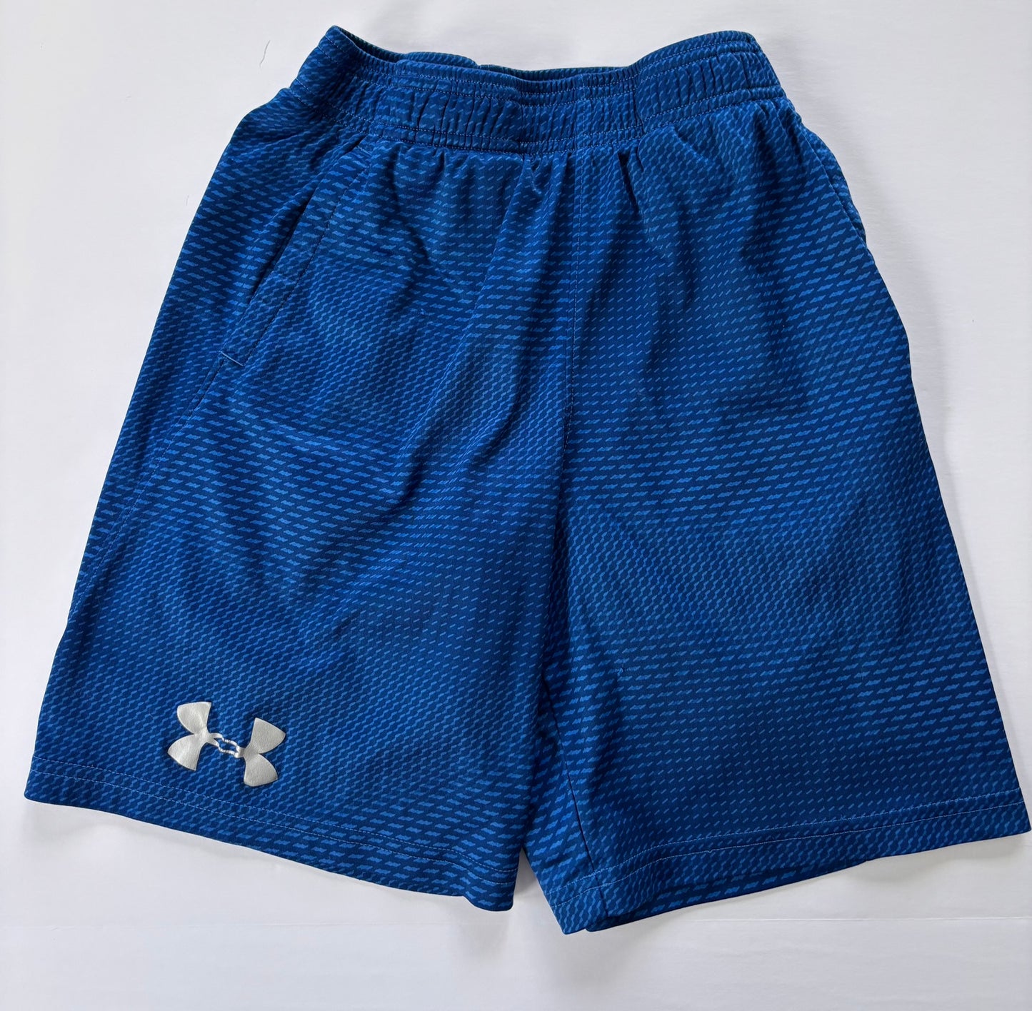 #84 Under Armour Loose Fit Athletic Graphic Shorts Blue Black Boys Size M