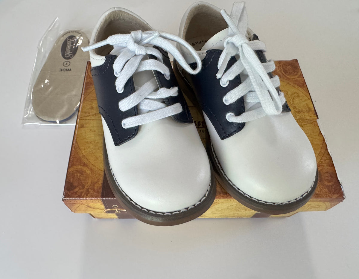 Seller #29 Footmates NWT 7 Dress Shoe