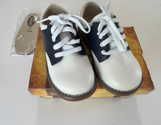 Seller #29 Footmates NWT 7 Dress Shoe