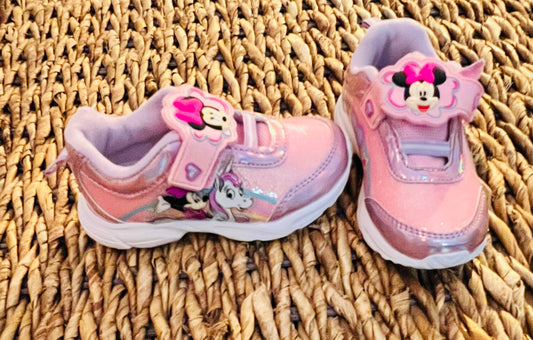 Minnie Mouse tennis shoes size 8