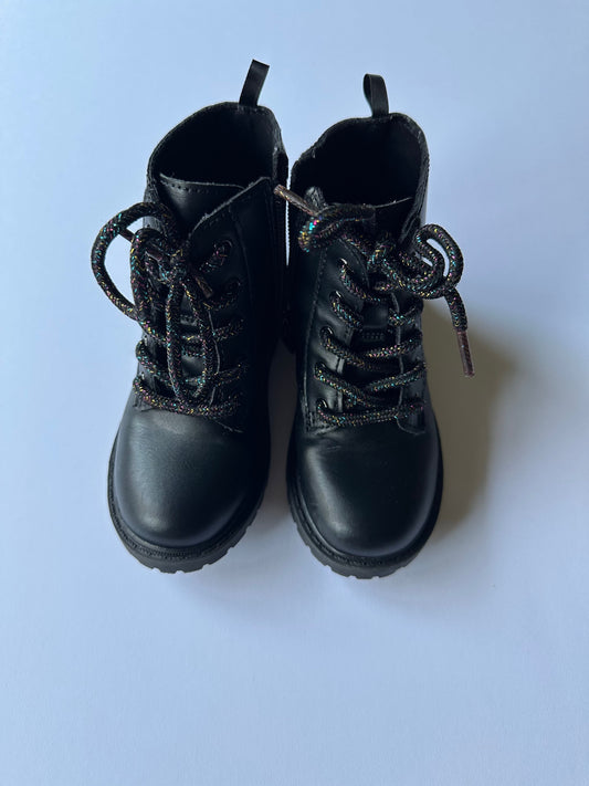 #146 Old Navy Black Leather Boots with Rainbow Laces Girls 8