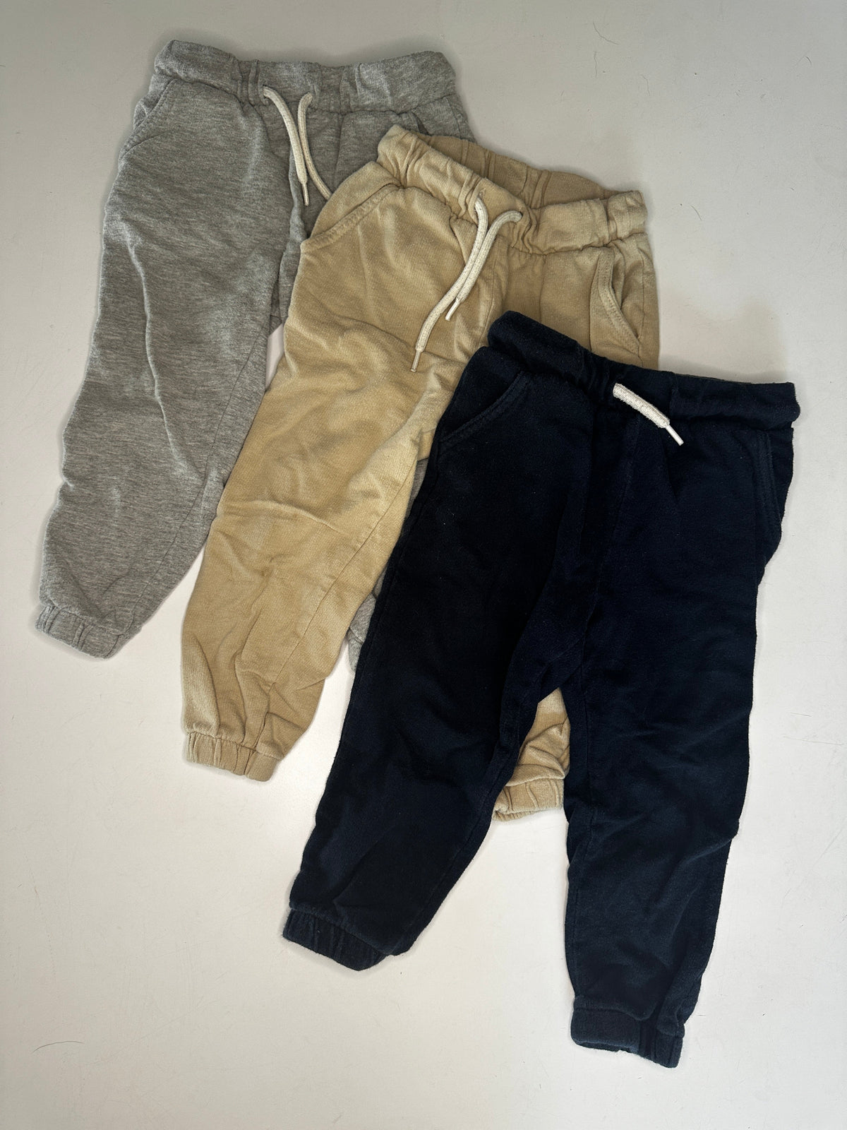 Seller #40 Old Navy boys jogger bundle size 2T (2 of 2)