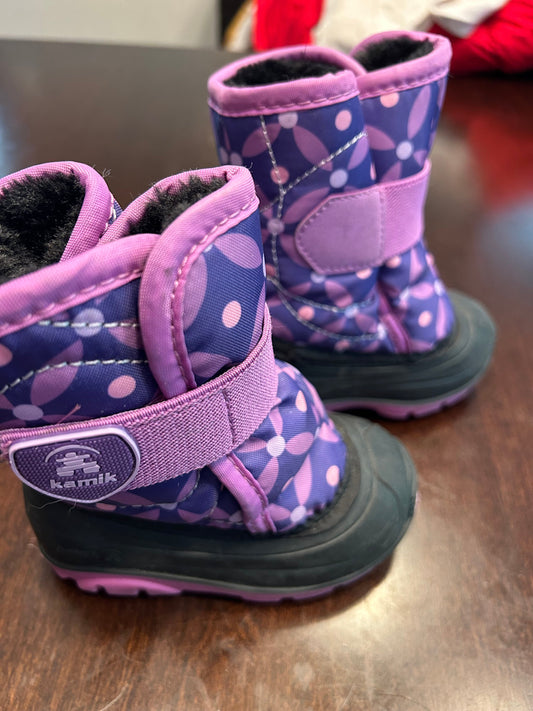 Reduced! Seller #18 Kamik boots toddler size 5