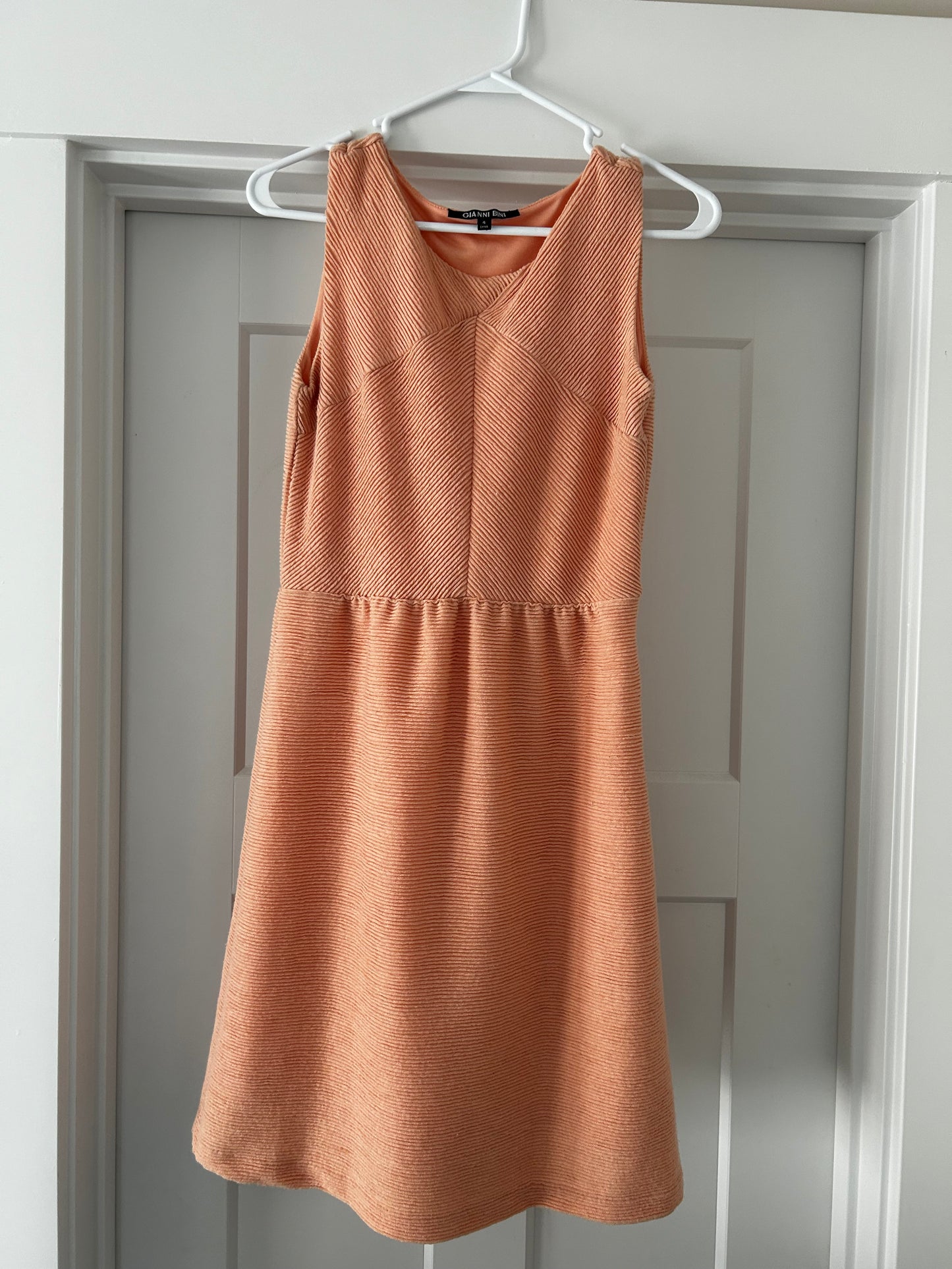 Size 4 Women's Peach Gianni Bini Sleeveless Dress