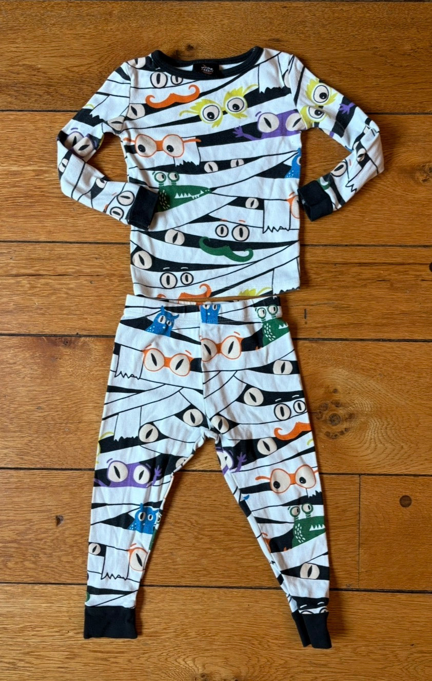 #22 Hyde and Eek Halloween pajamas 3t