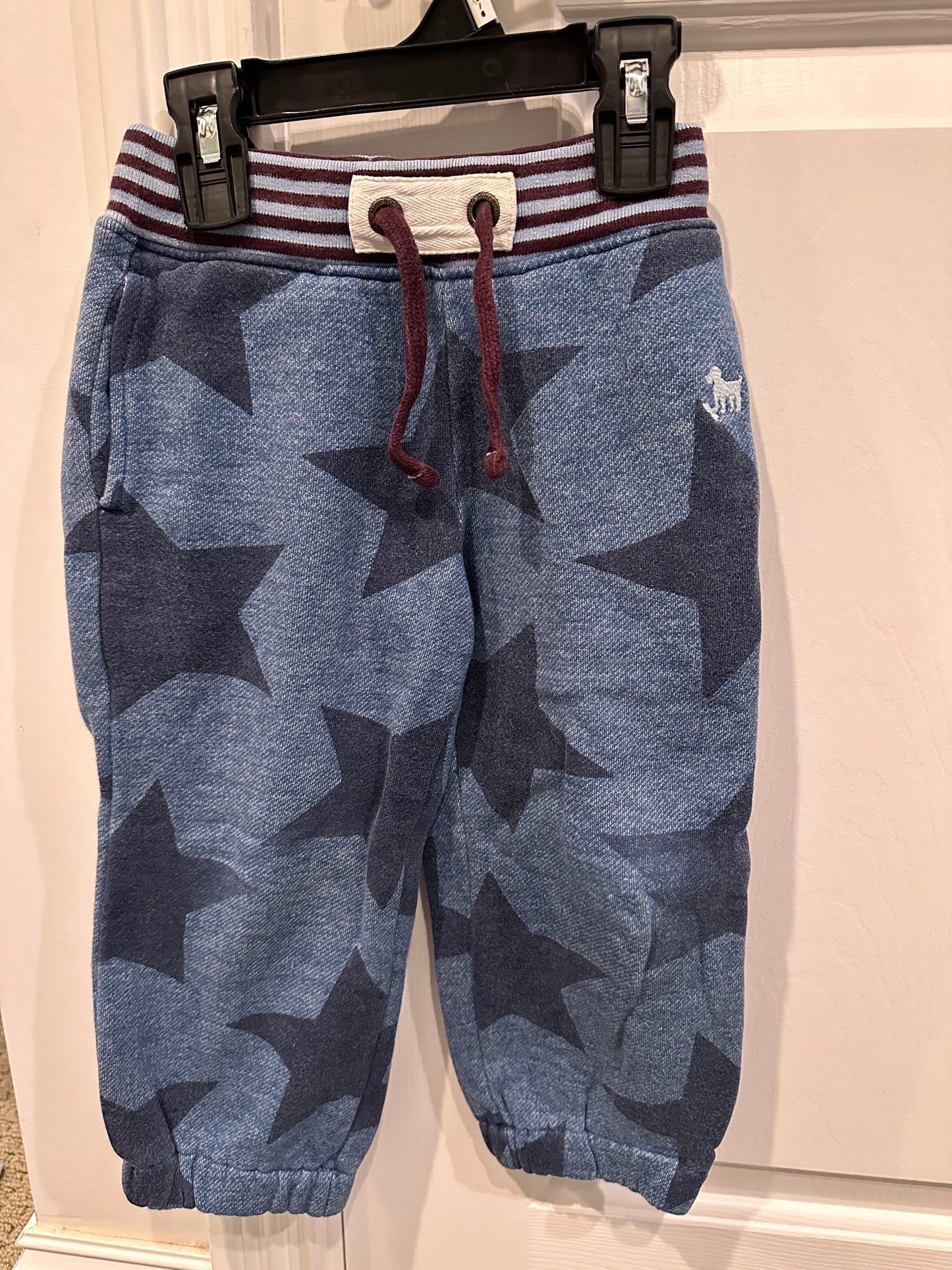 #43 mini Boden star pants size 3y