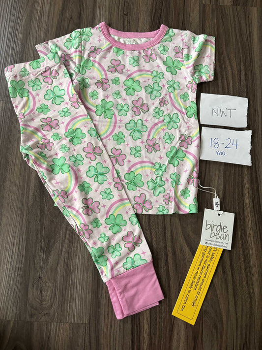 #138 - 18-24 Mo - Birdie Bean (Bamboo) NWT 4 leaf Clover PJs