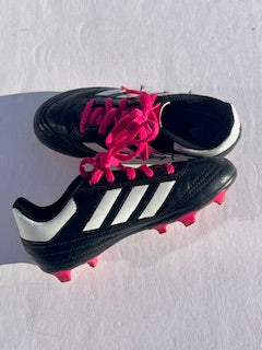 #78 girls or boys size 12.5 adidas black and white cleats with pink laces