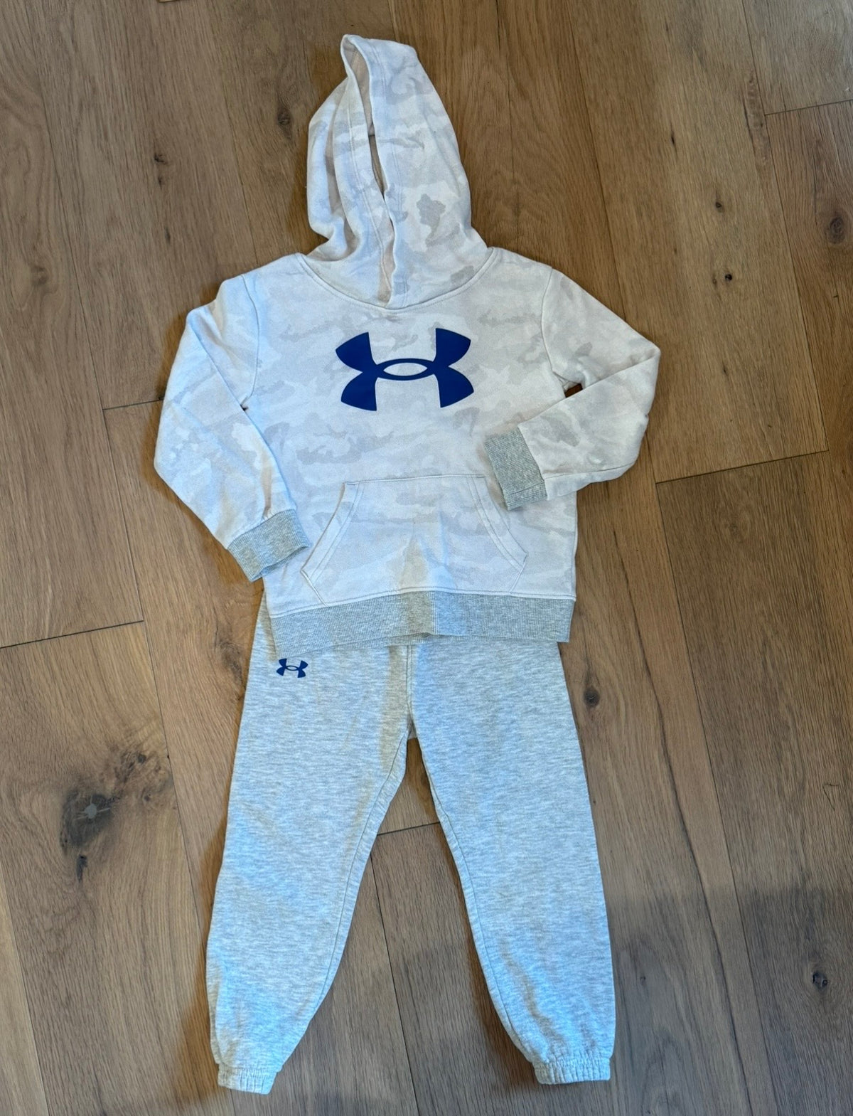 #21 • Boys • Under Armour • 4T • VGUC