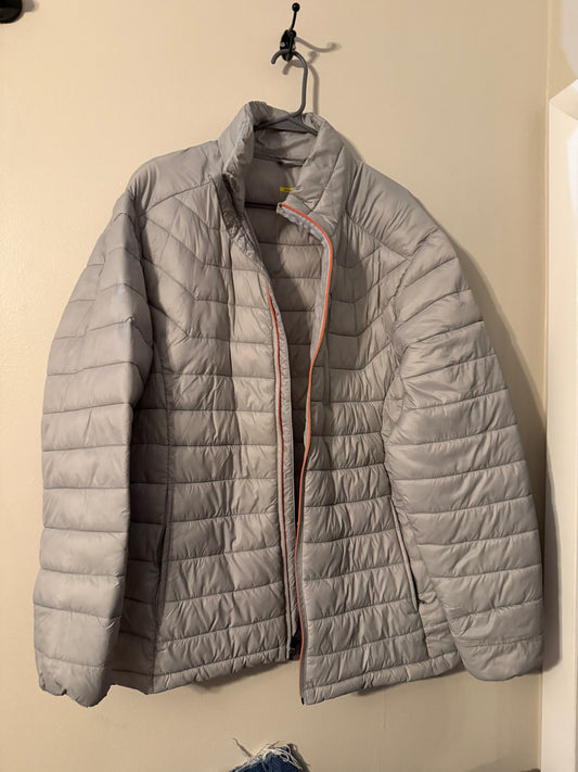 REDUCED Seller #66 Men’s Xersion Large Packable Gray Jacket