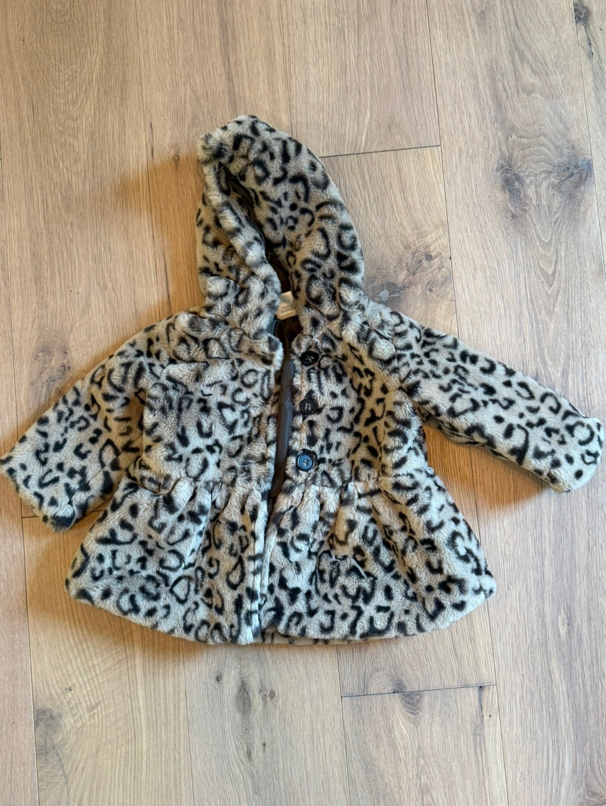 #21 • Girls • First Impressions • 18 Months • EUC