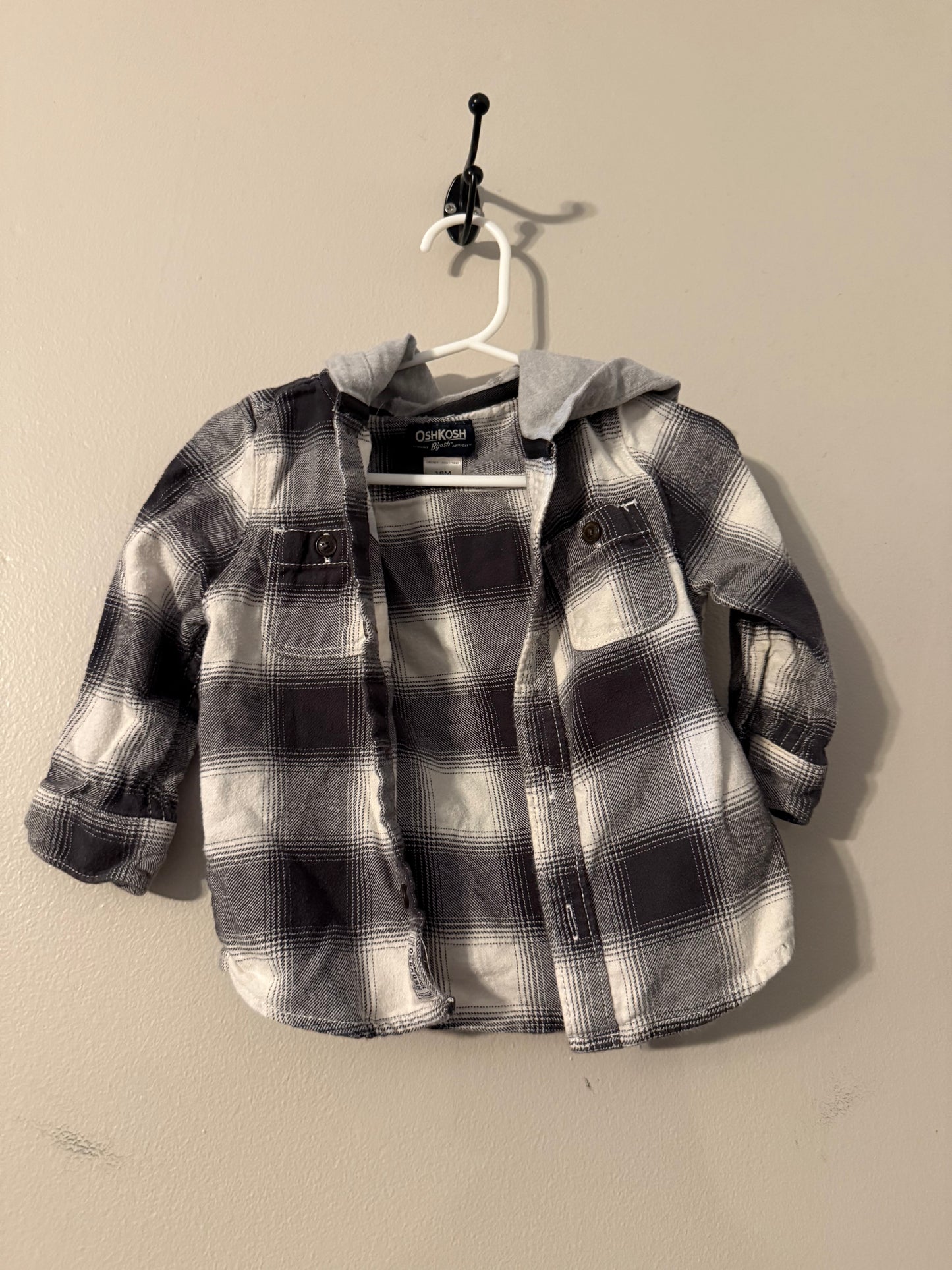 Seller #66 Boys 18 Mo Oshkosh Hooded Flannel