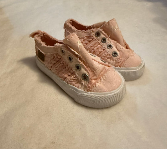 Seller #66 Girls 6C Pink Blowfish Shoes