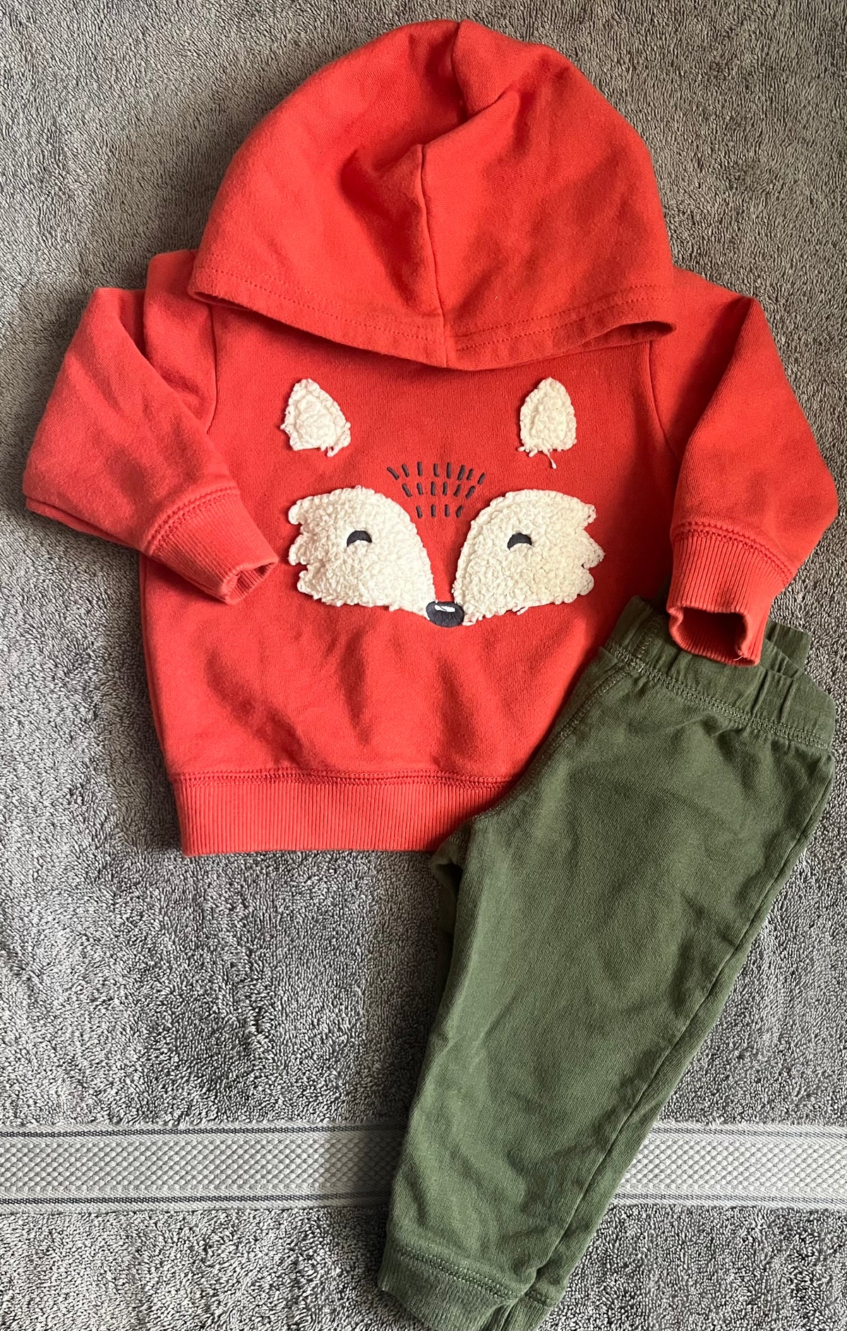 Seller #13 Carter’s boys 12 months fox hoody sweetshirt outfit