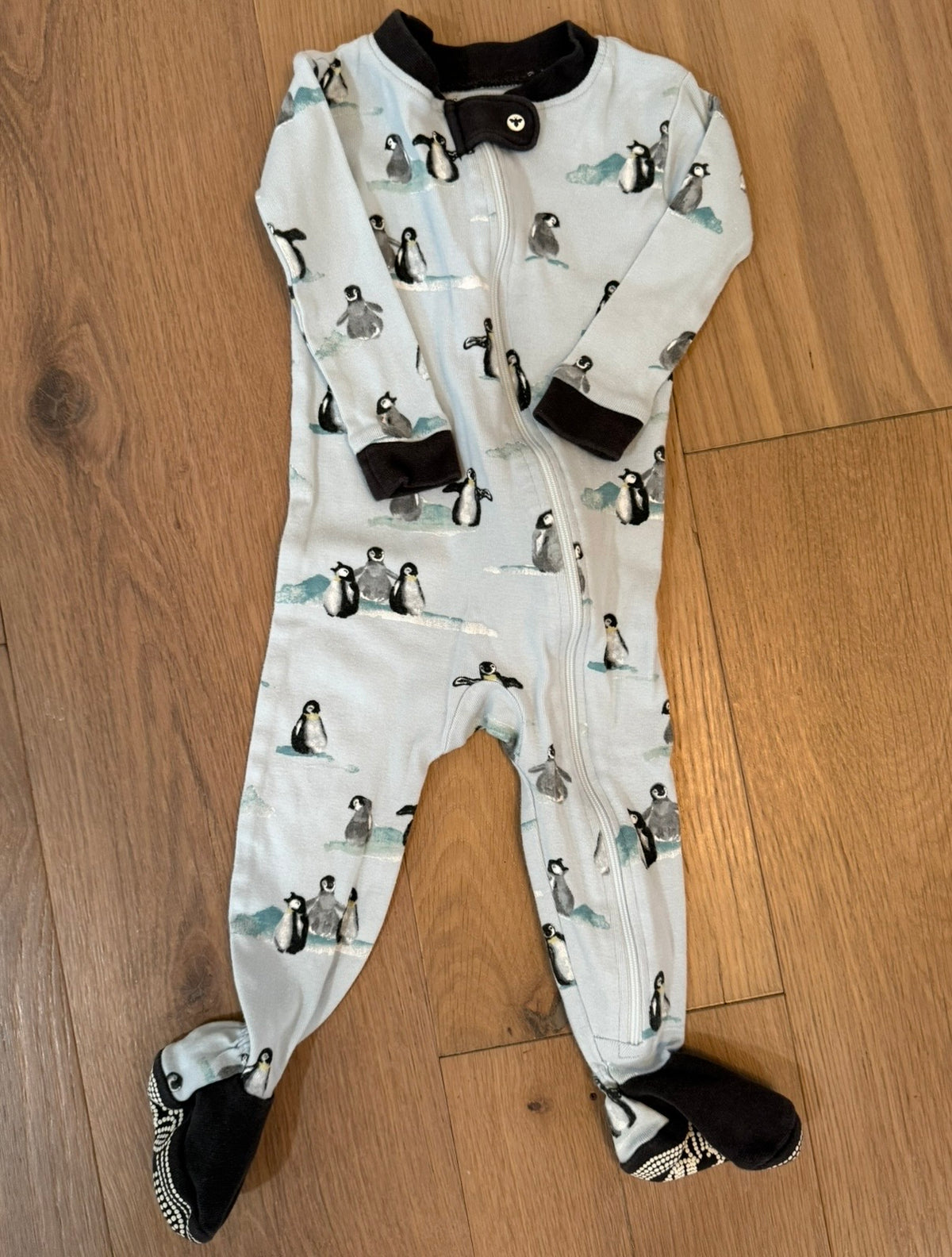 #21 • Boys • Burt's Bees • 6-9 Months • EUC
