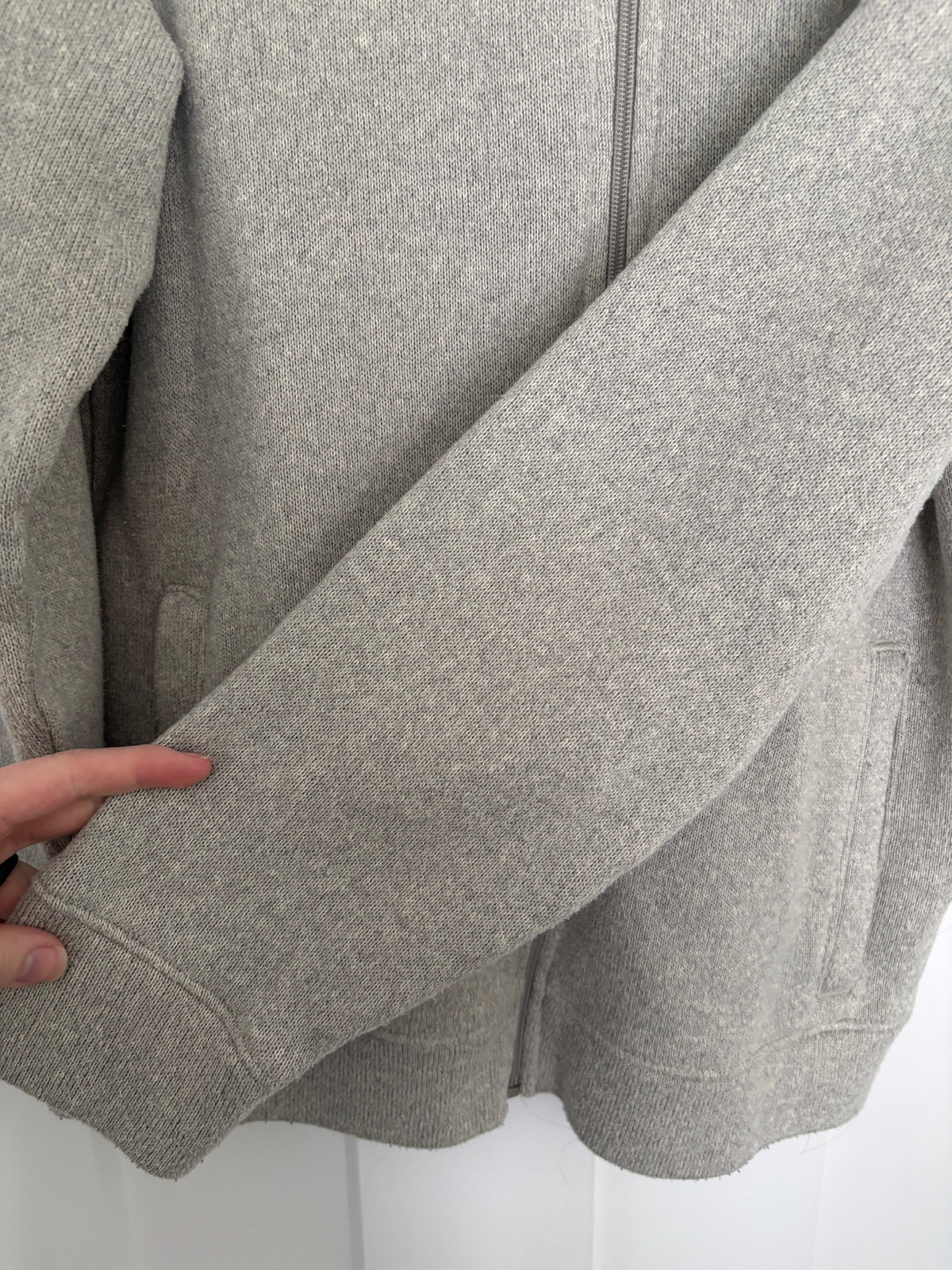 Seller #105 - Women's Medium Old Navy Beige Zip Up Jacket GUC