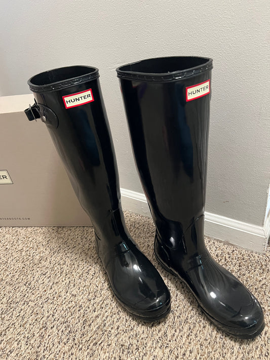 Women’s size 8 - Original Tall Gloss Hunter black rain boot - VGUC - final price