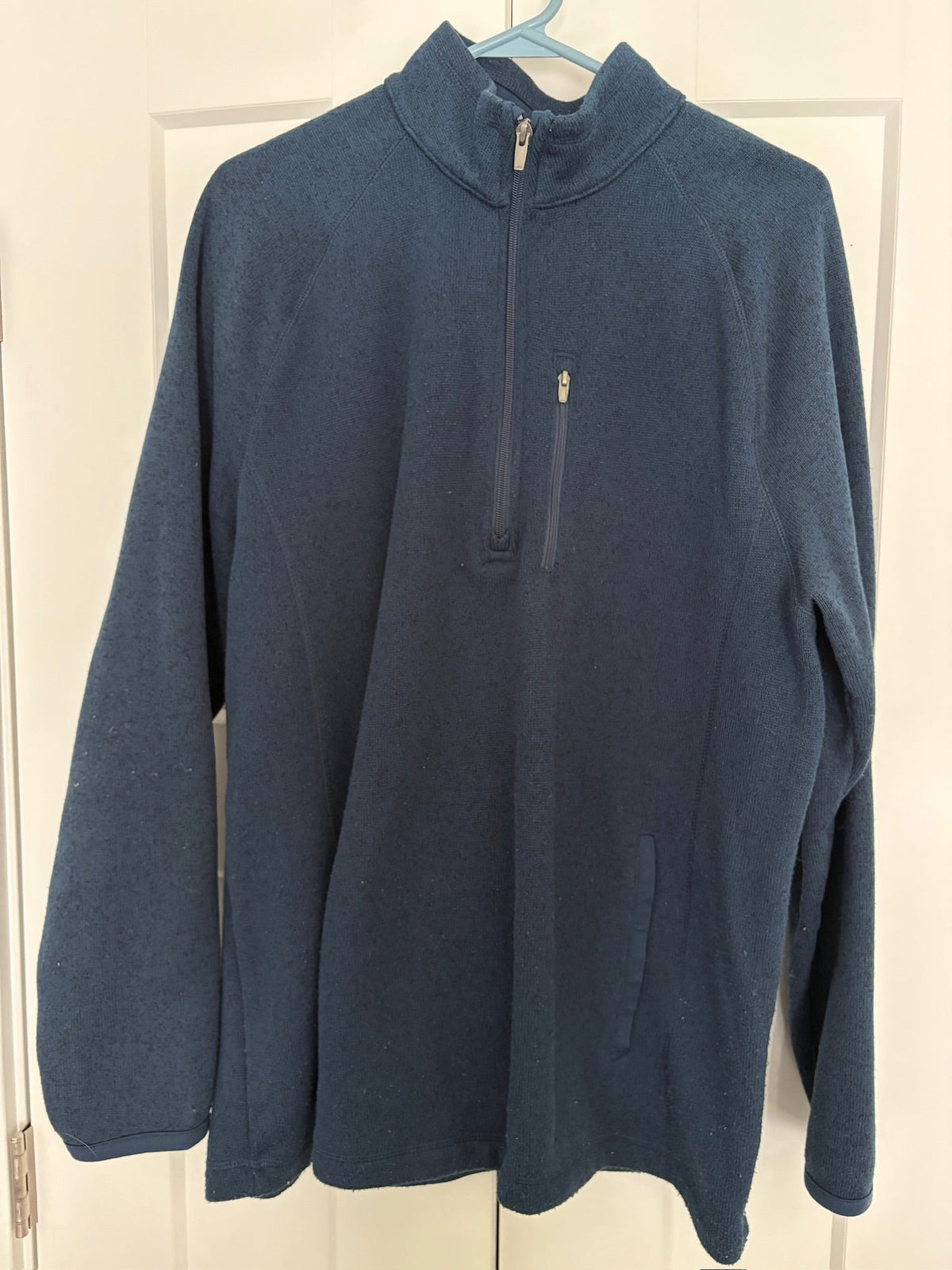 Seller #105 - Men's Large George Navy Pullover GUC