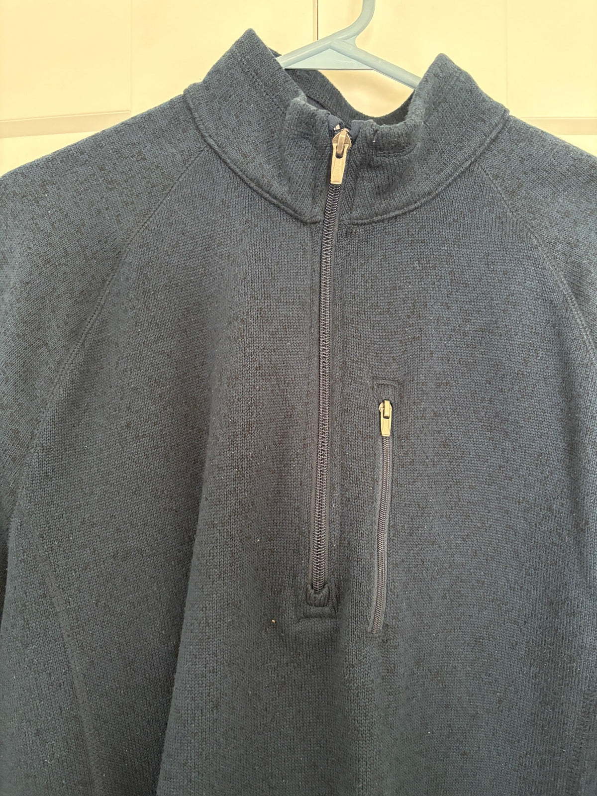 Seller #105 - Men's Large George Navy Pullover GUC