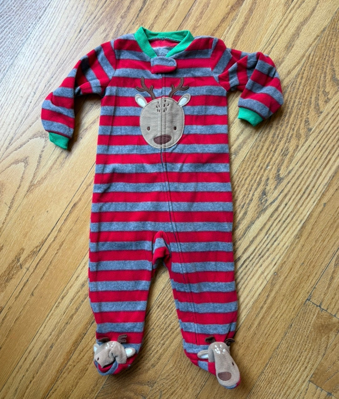 #22 Carter’s boy 9m reindeer holiday footie