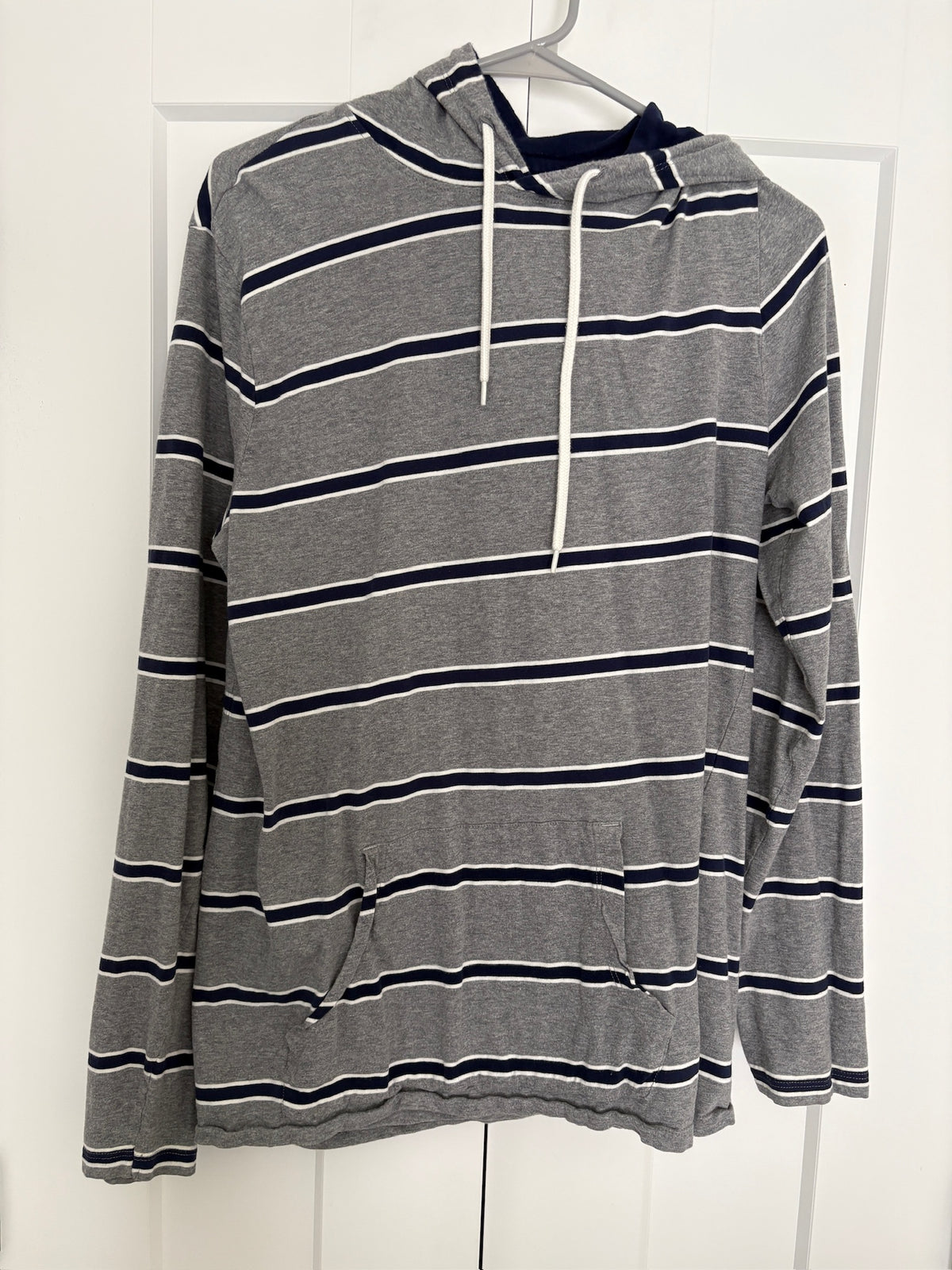 Seller #105 - Men's Large TALL Old Navy Gray and Navy Striped Hoodie GUC