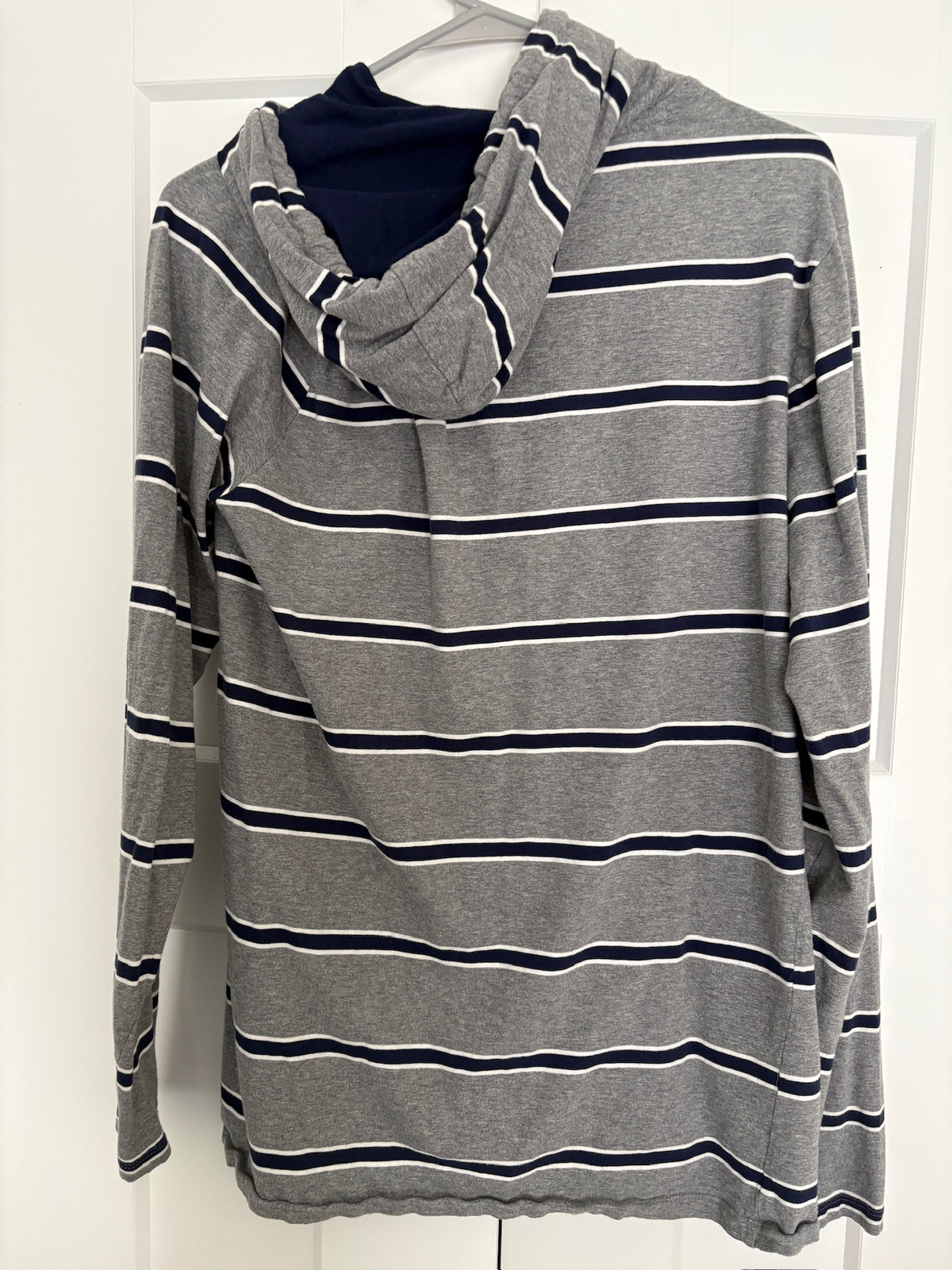 Seller #105 - Men's Large TALL Old Navy Gray and Navy Striped Hoodie GUC