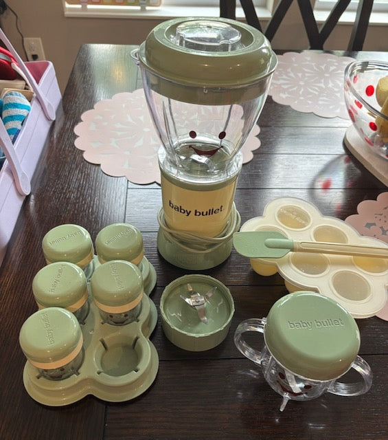 #138 - baby bullet blender and accessories (missing 1 cup)
