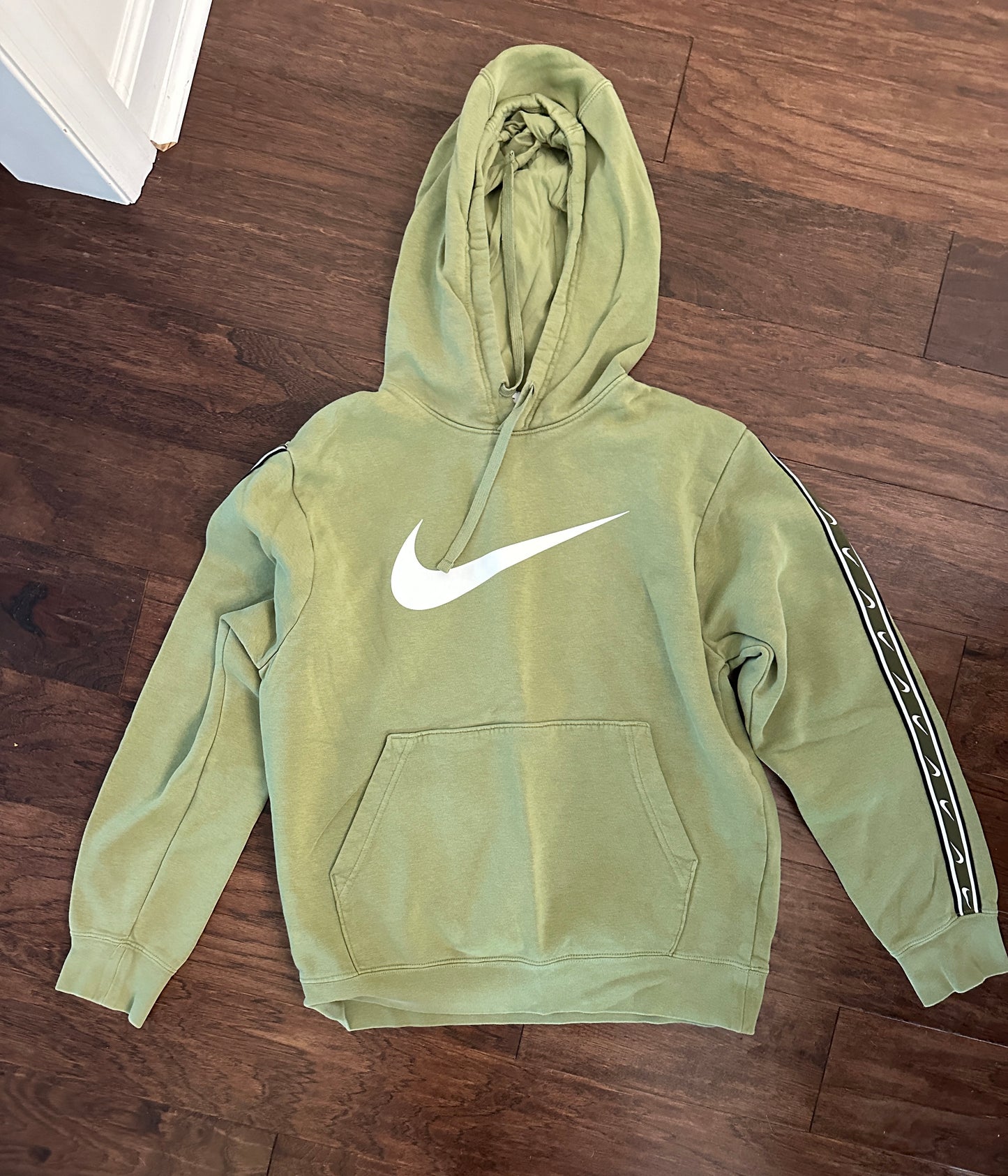 73b Sz small NIke Hoodie