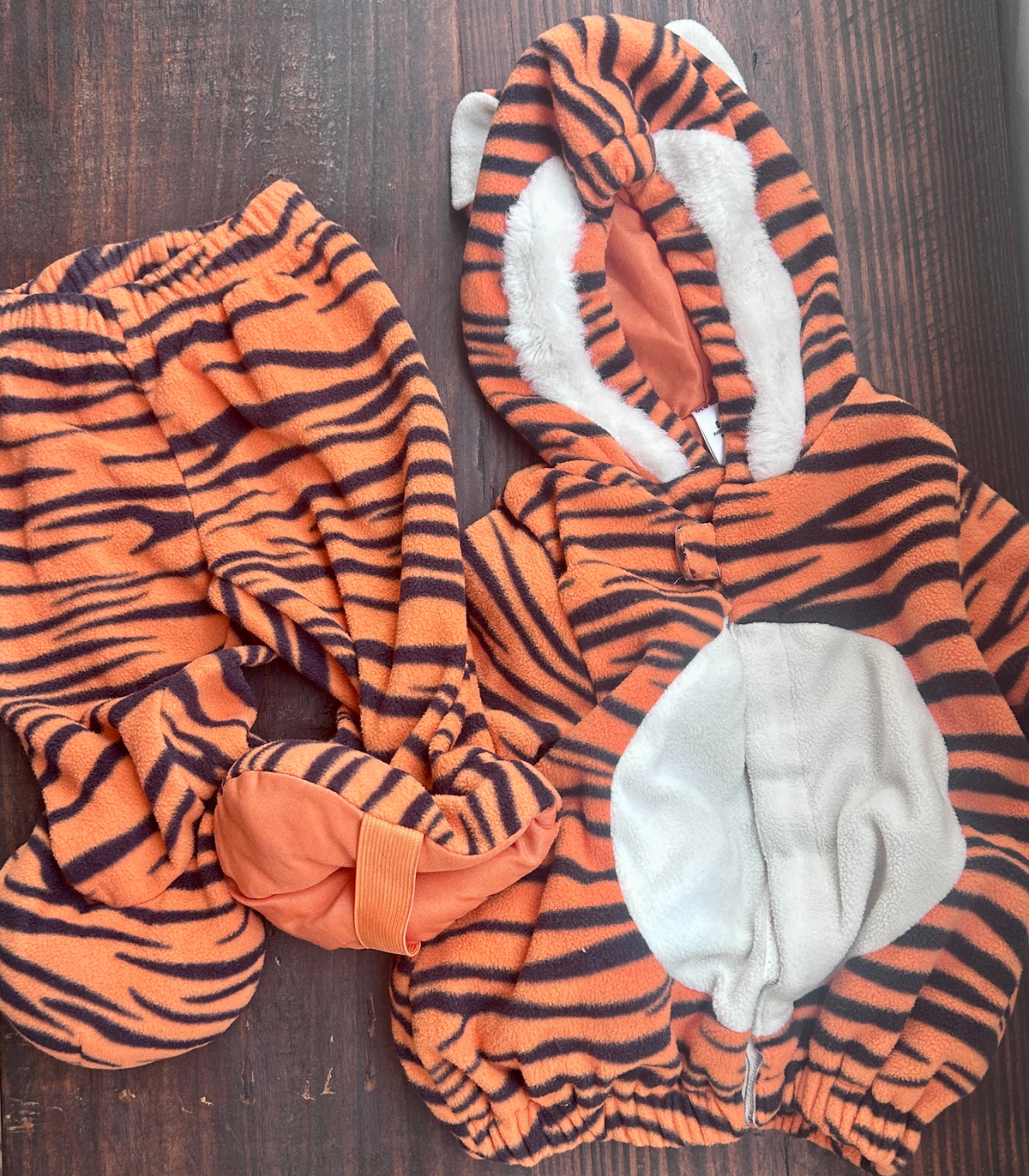 #15 Old Navy 0-6m Tiger Two-Piece Costume
