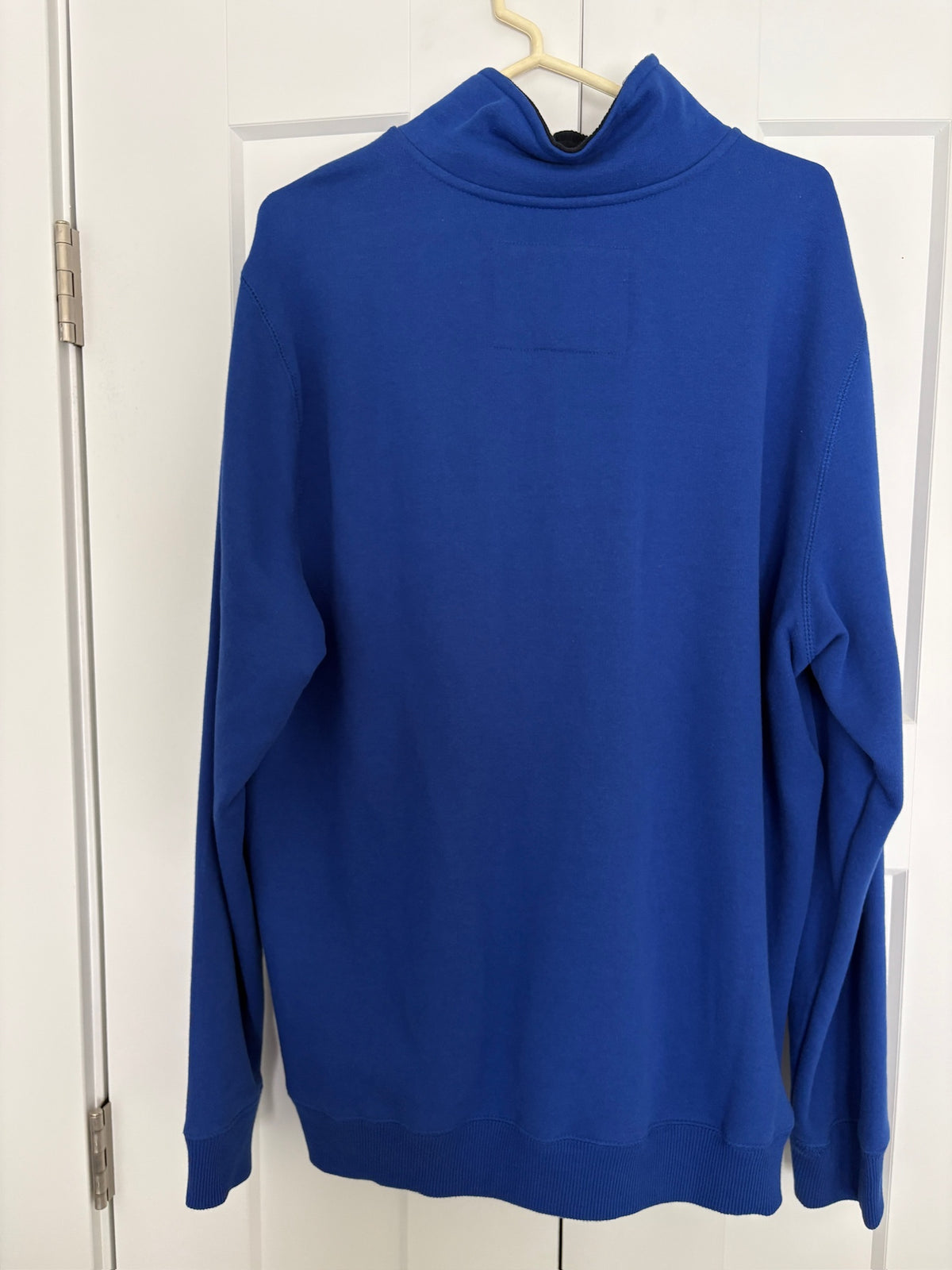 Sellerl #105- Men's Large St. John's Bay Royal Blue Pullover EUC