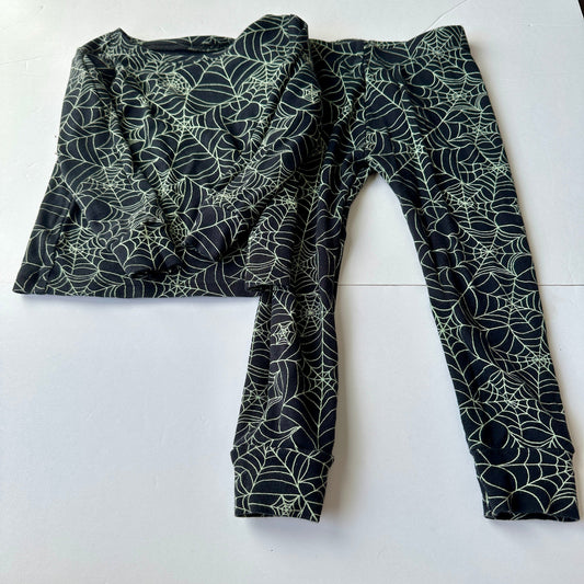 #162 Old Navy Glow in the dark Halloween pjs 3t