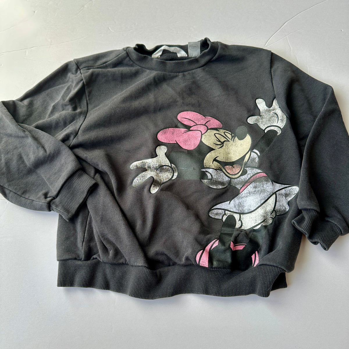 #48 H&M Minnie Mouse Gray Sweatshirt Size 5