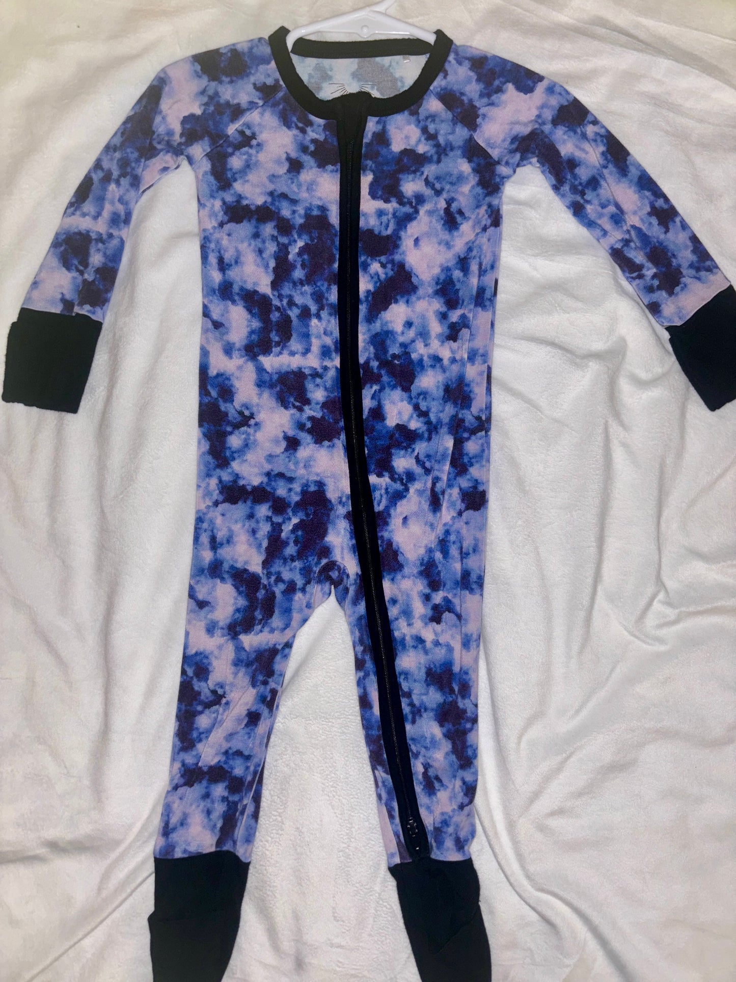 #84 *REDUCED* Blake & Rae Bamboo 6-12 Zippy