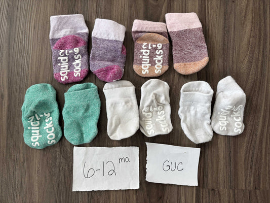 #138 - 6-12 Mo GUC Squid Socks (Babies can't pull off)
