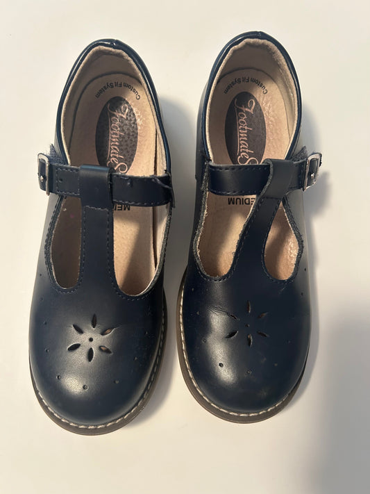 REDUCED Seller #145 navy Footmates size 1 like NEW