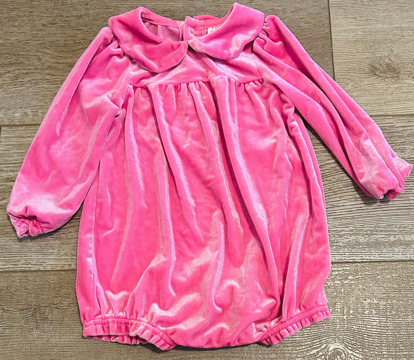 #15 C&J 18m Hot Pink Velour Bubble Romper VVGUC