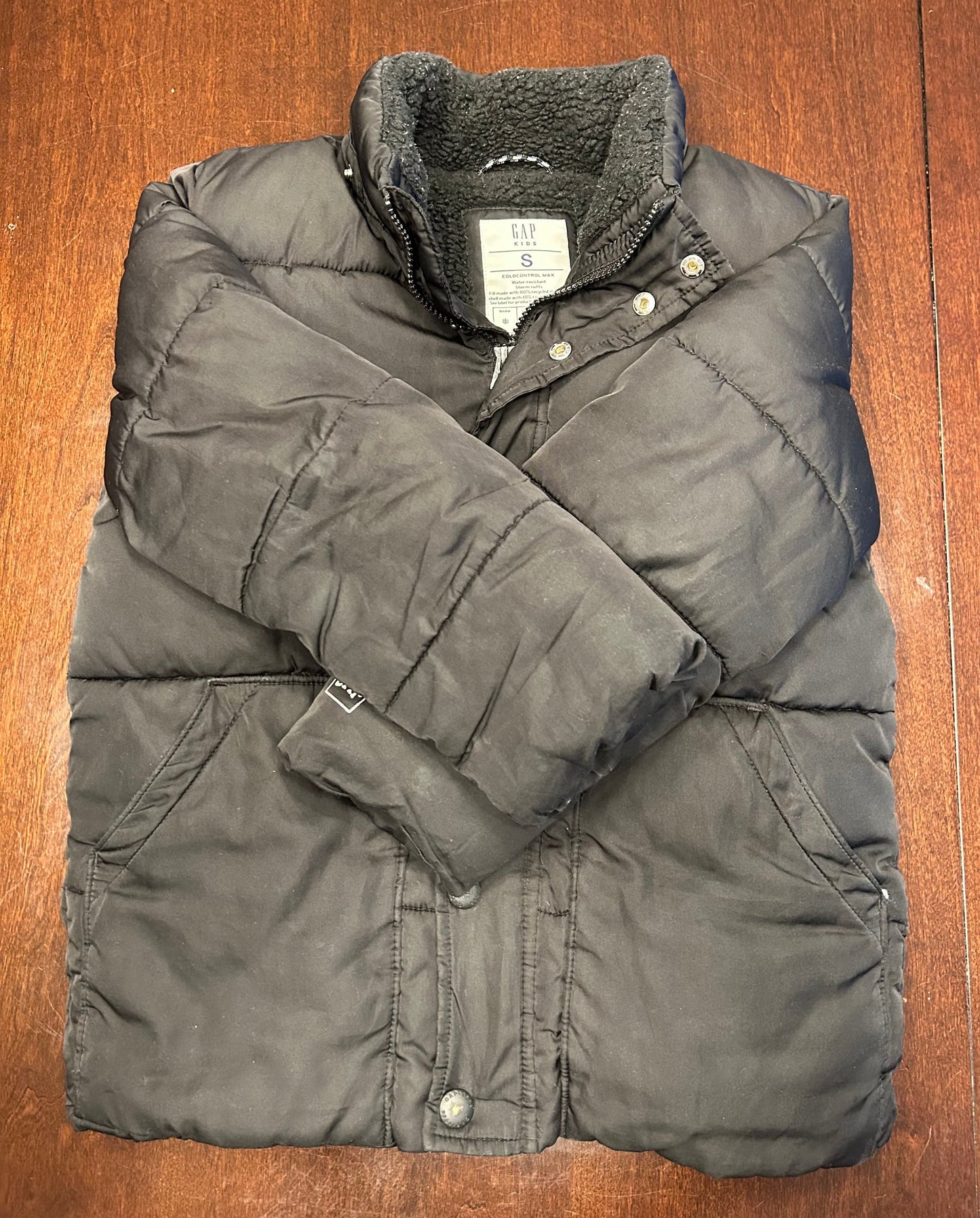 Reduced - Seller #18 Gap Kids Black Puffer Jacket Boys Size S