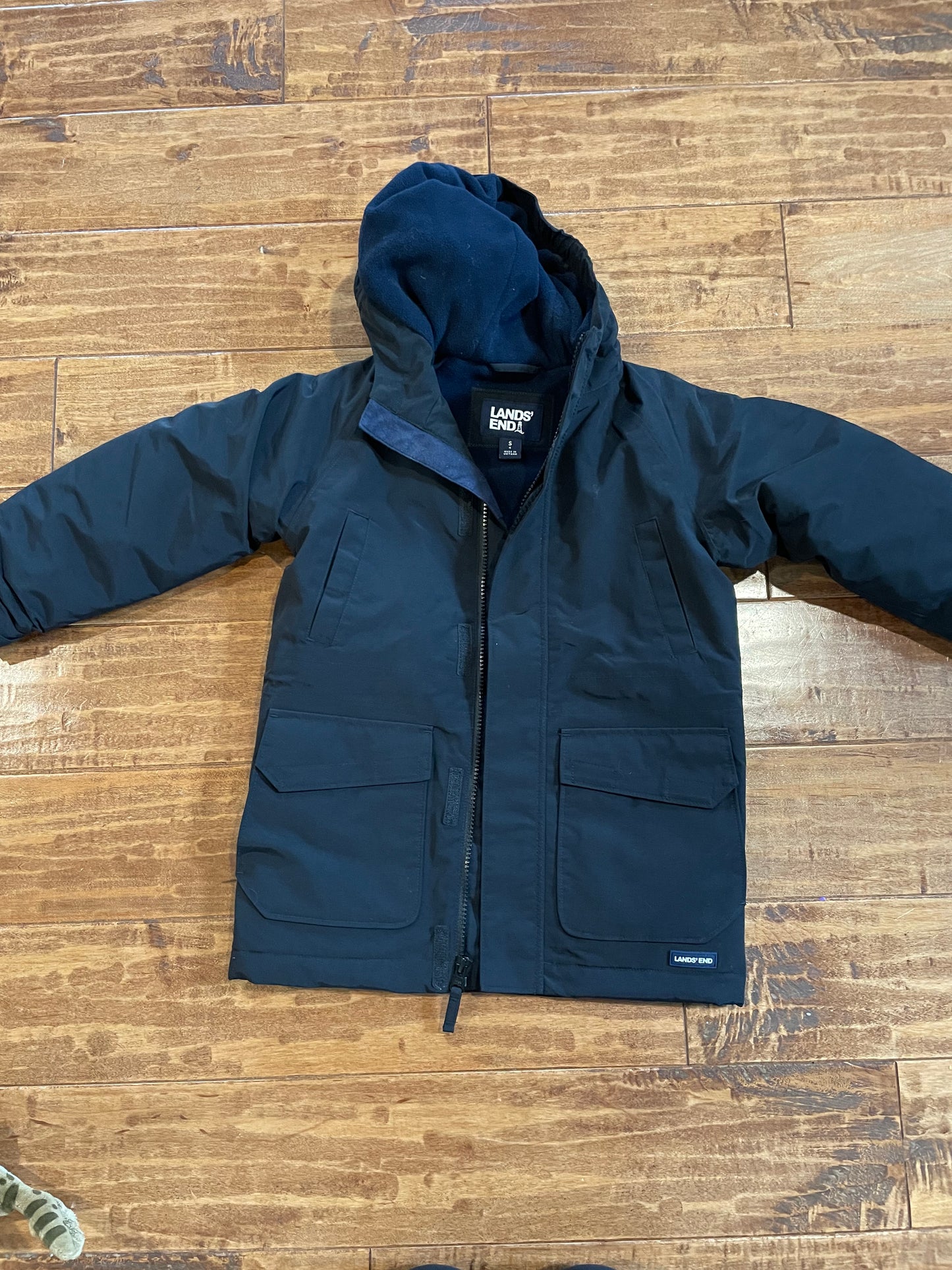 #199 Boys Lands End black winter coat size 4 EUC WORN ONCE